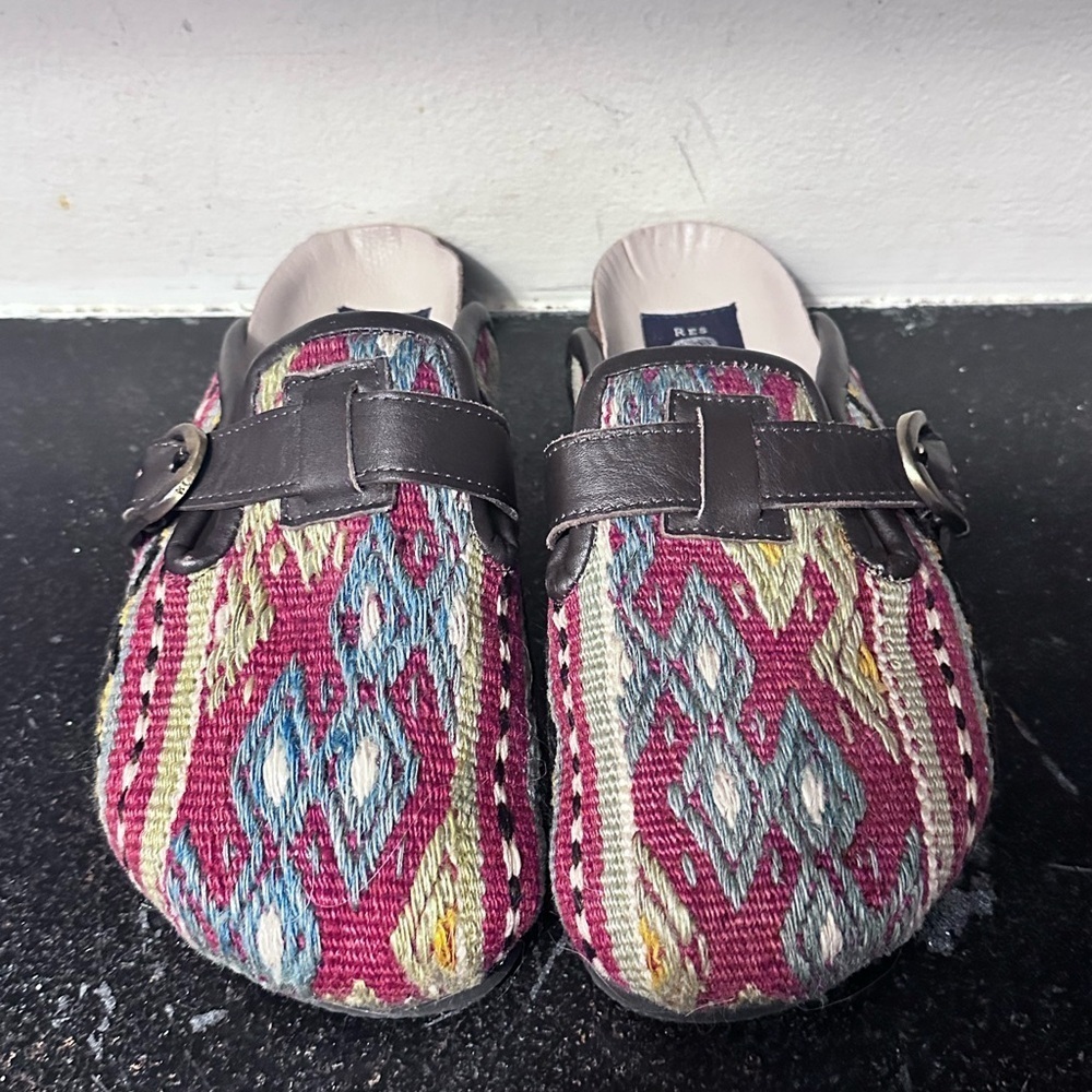 Women's Kilim Clog Size 6